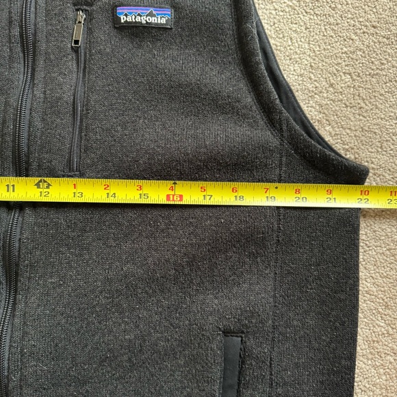 Patagonia Men’s Zip Up Vest - Picture 9 of 10